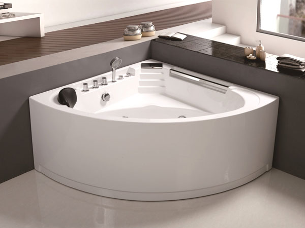 不同风格的人造石浴缸给你同样舒适